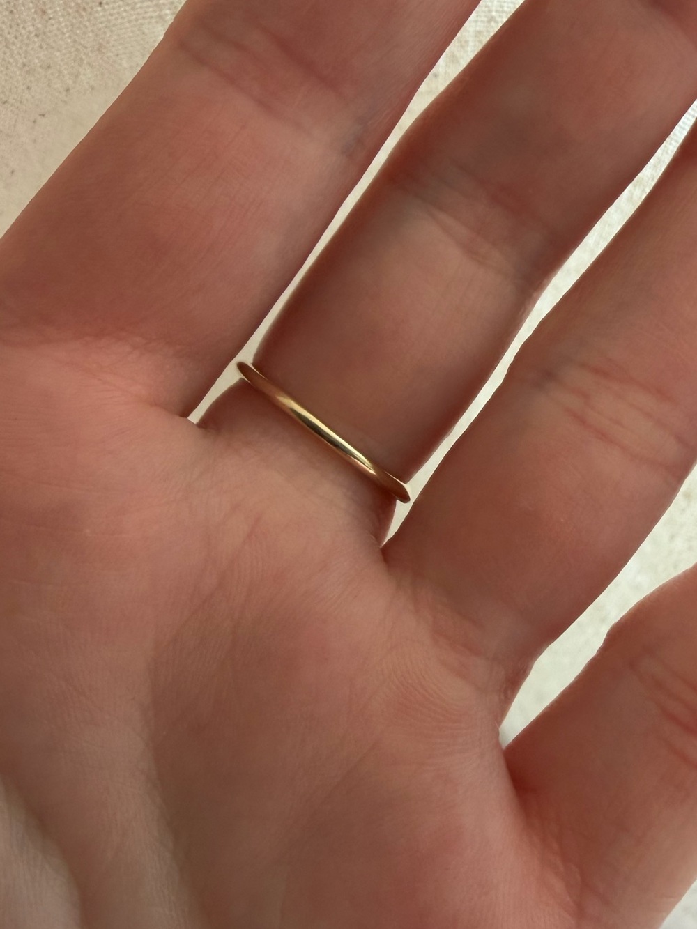 10k solid gold ring - Picture 2 of 6